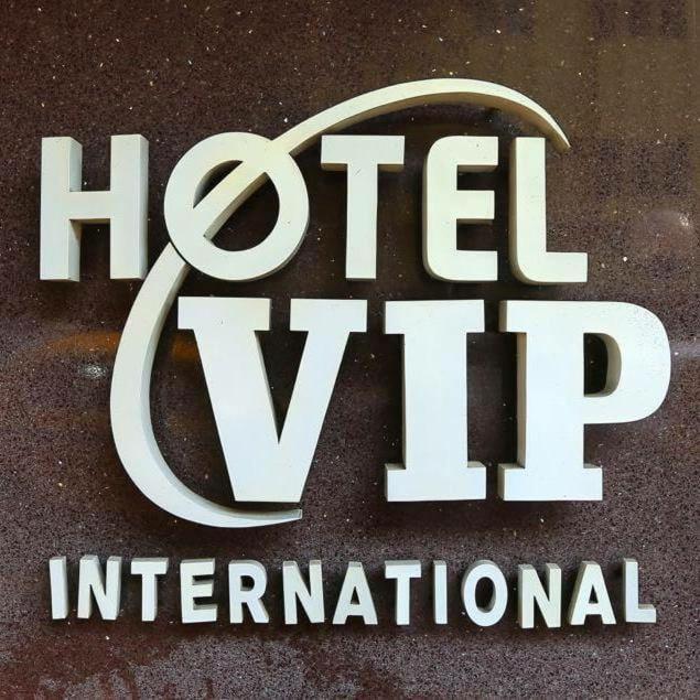 Collection O 64168 Hotel Vip International Колката Екстериор снимка